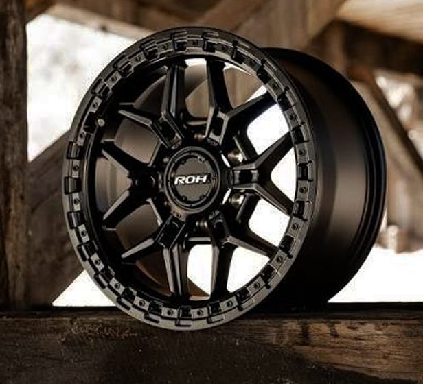 Off-road wheel on a lifted ute